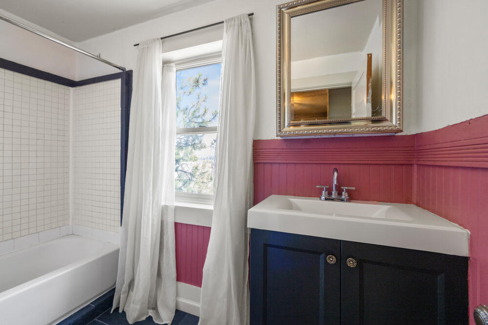 Klamath Falls -First Addition - Residential