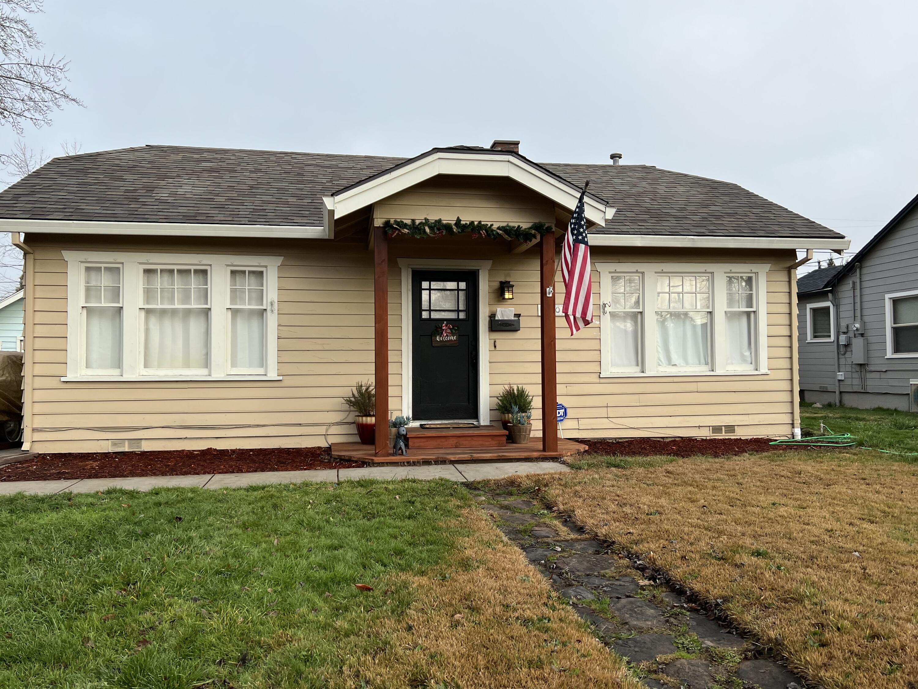 Cozy West Medford home. Great starter home. Plenty of natural light with the big picture windows in the living area. Newer appliances including washer and dryer. New interior paint through out with updates in the kitchen and bathroom. Fenced back yard with detached garage. Located close to schools and shopping.