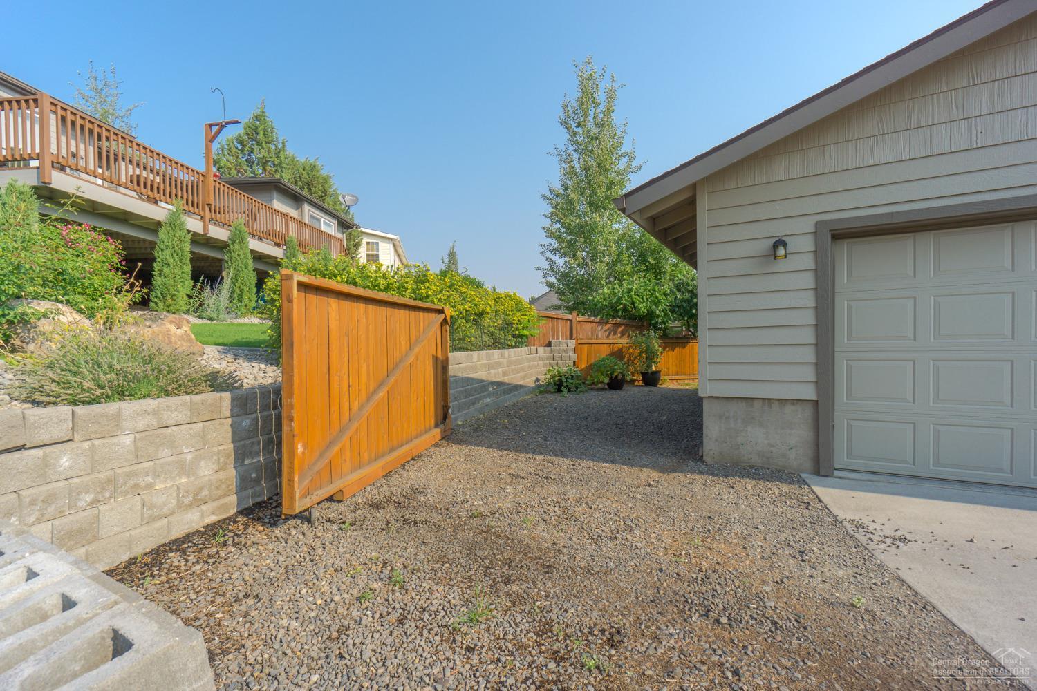 Vall - Residential