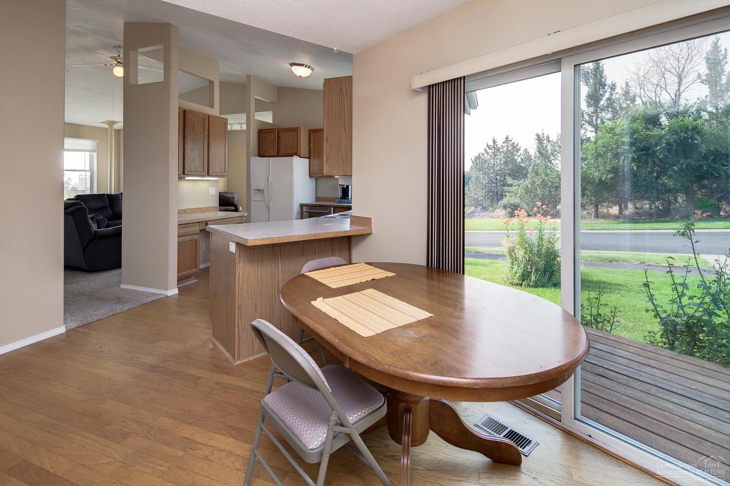 Vall - Residential