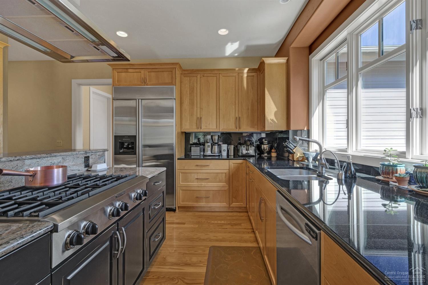 Skyliner Summit - Residential