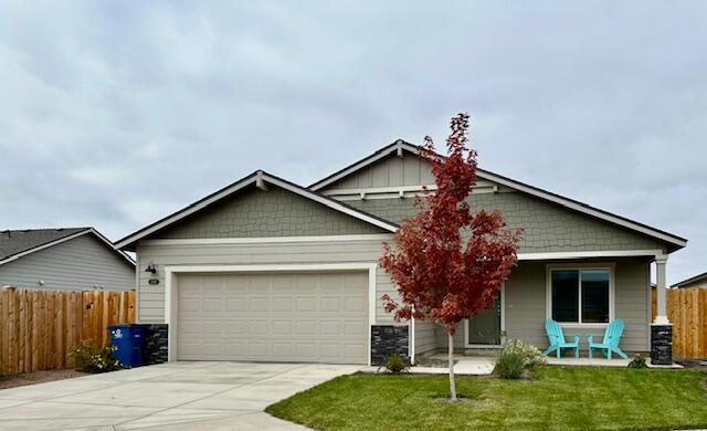 Welcome Home, to this beautifully crafted 2024 built home, nestled in a peaceful cul-de-sac.  Offering 4 bedrooms, 2 bathrooms, and 1,701 sq. ft. of open concept living space, this home combines modern finishes with everyday functionality.  Whether your relaxing and enjoying the ambiance of the gas fireplace, or the comfort of central
air conditioning, this home is sure to provide year-round comfort. The spacious kitchen is a true centerpiece, featuring a large island, quartz countertops, stainless steel appliances, pantry, and lots of room for entertaining.  Step into your primary suite, offering a generous walk-in closet and private bathroom complete with dual vanities.  Three additional bedrooms provide flexibility for guests, a home office, or your favorite hobbies.  Outside, enjoy a relaxing evening in your fully fenced backyard.   Don't miss your chance to own this move-in ready, well-appointed home located in the Canyon Trails neighborhood.