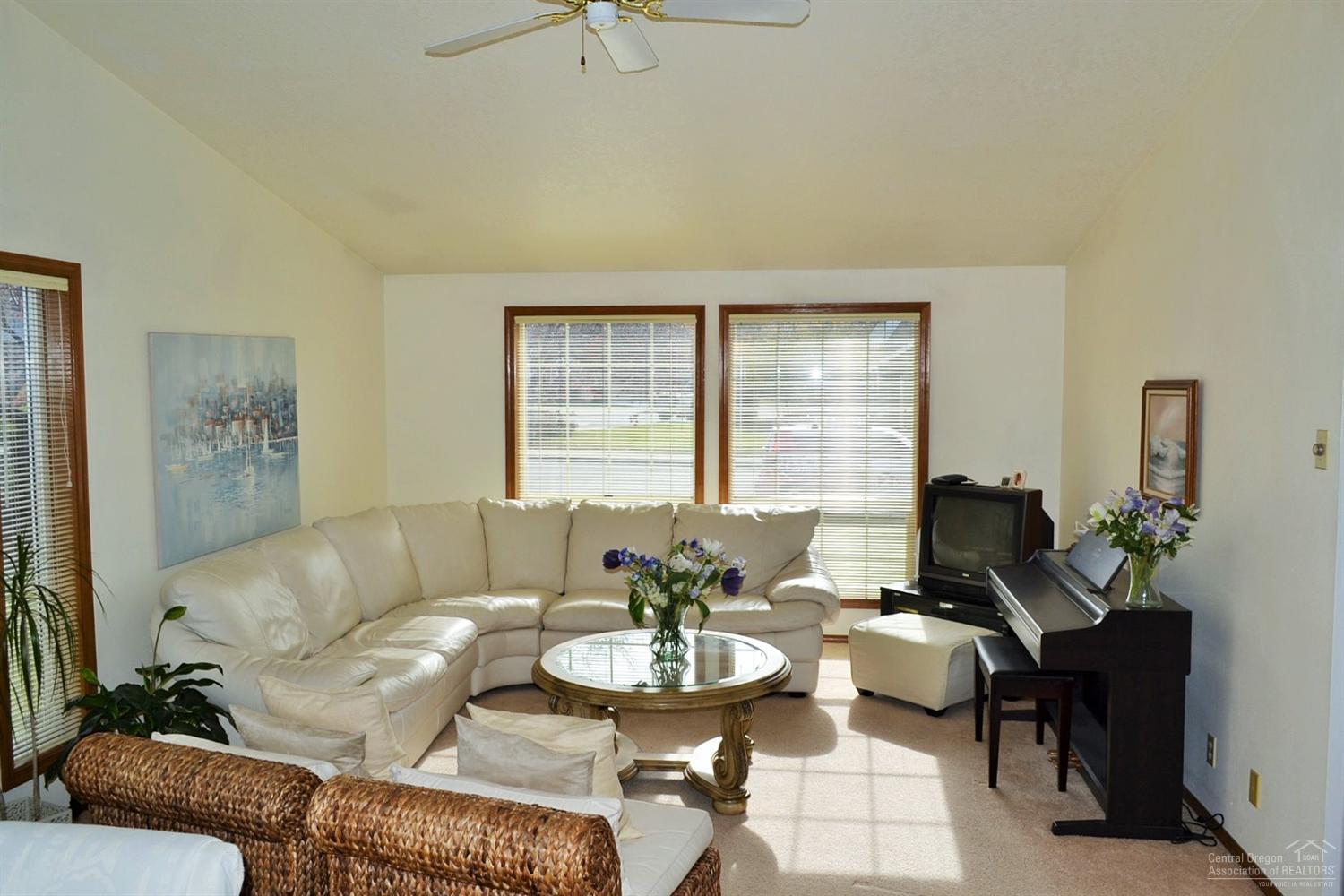 Deer Pointe Village - Residential