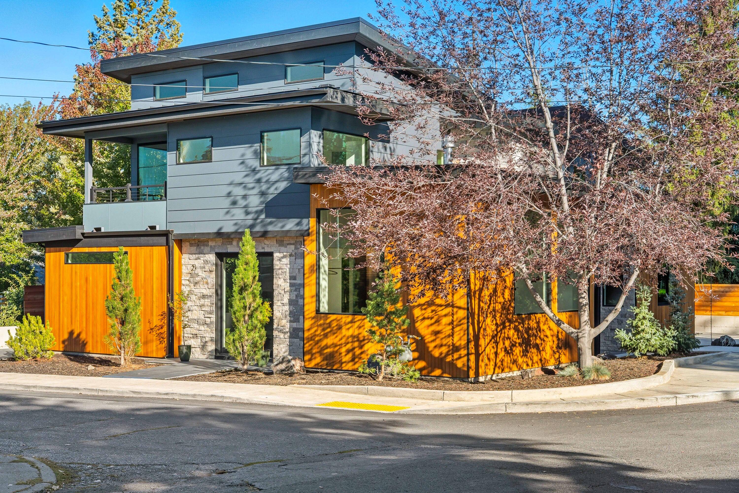 1st Addition Bend Pk - Residential