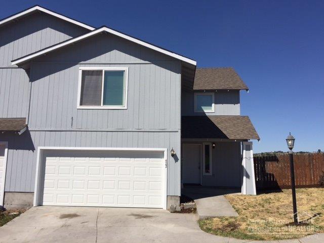 Newly remodeled 1800 sq ft home with great floor plan and views! All new flooring, paint, and stainless steel appliances. Open great room plan with 'lots of storage, large bedrooms and loft that could serve as an office/extra living area. Large master suite with HUGE walk-in closet and mountain views. Fenced yard with underground sprinkler system. Why pay a lot for rent when you can own for less?
