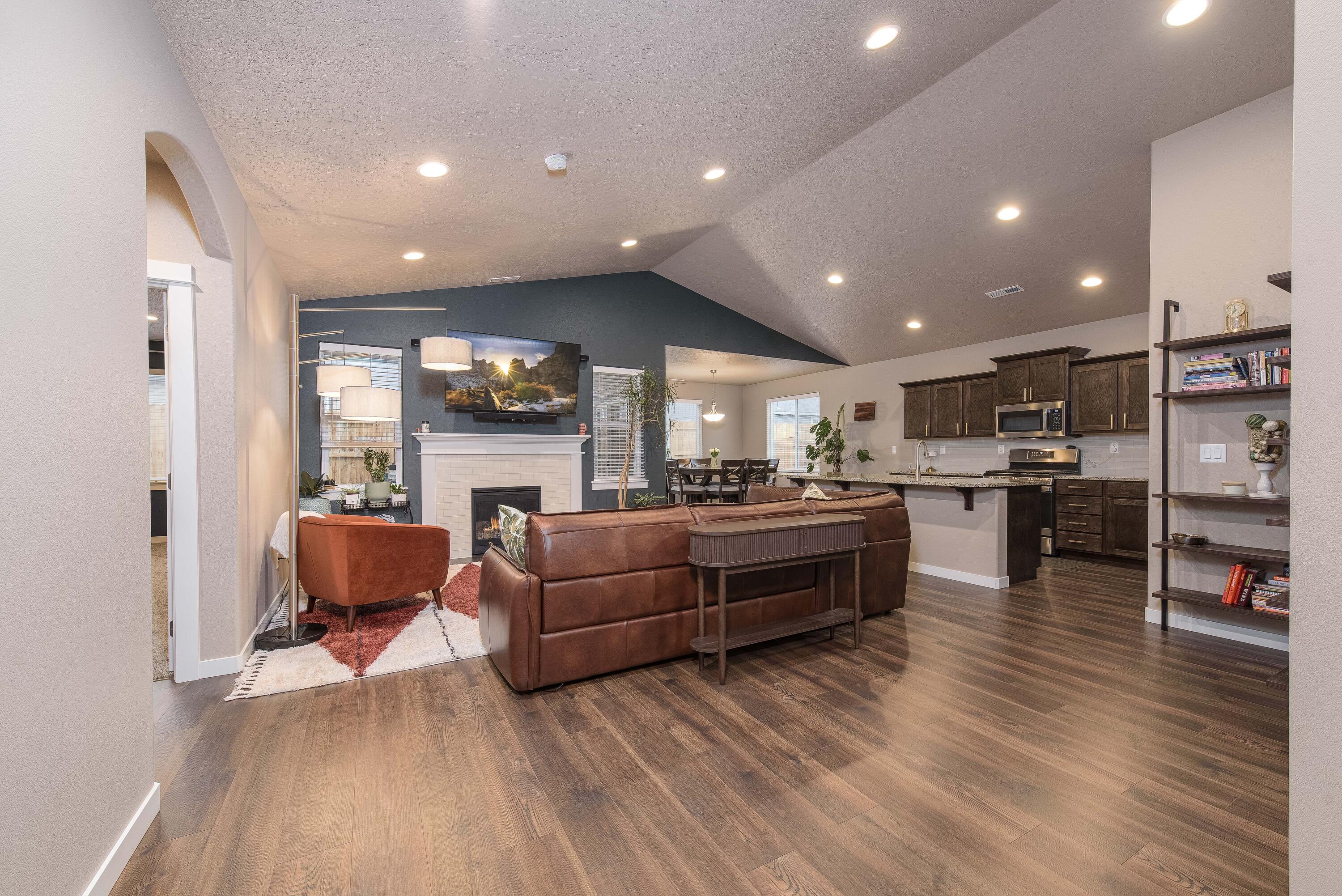 Lavawood - Residential