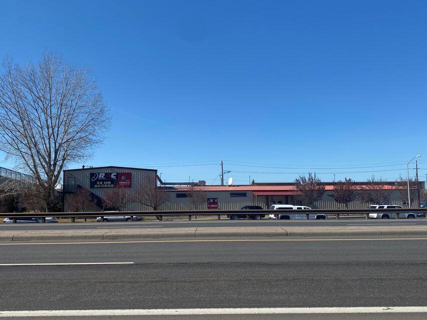 CLAR - Commercial Sale