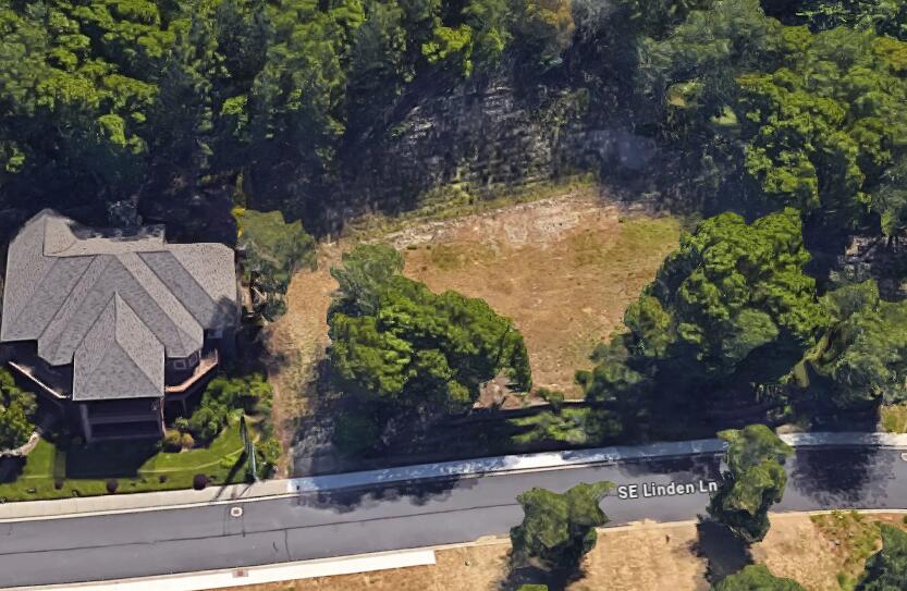 Discover the perfect opportunity to build your dream home on this exceptional 0.30-acre lot in the desirable Meadow Wood Subdivision of Grants Pass, OR. Nestled in a peaceful neighborhood, this property offers stunning views and a flat building area, making construction a breeze. The lot is fully ready for your vision, providing the ideal blend of tranquility and convenience. Enjoy the scenic surroundings while being just minutes away from local amenities, schools, and parks. Don't miss out on this prime piece of real estate€''your future home awaits!