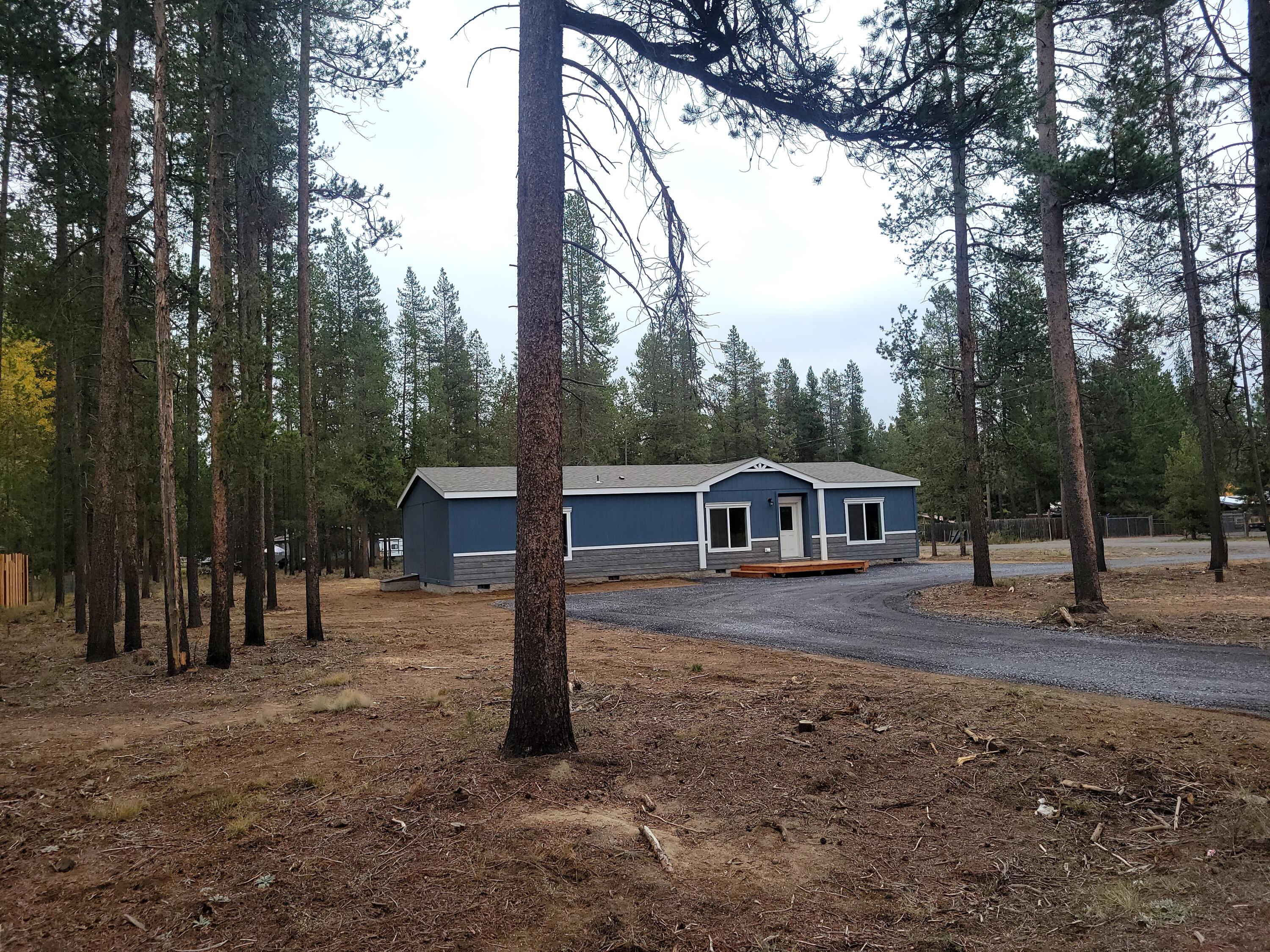 Los Pinos - Residential