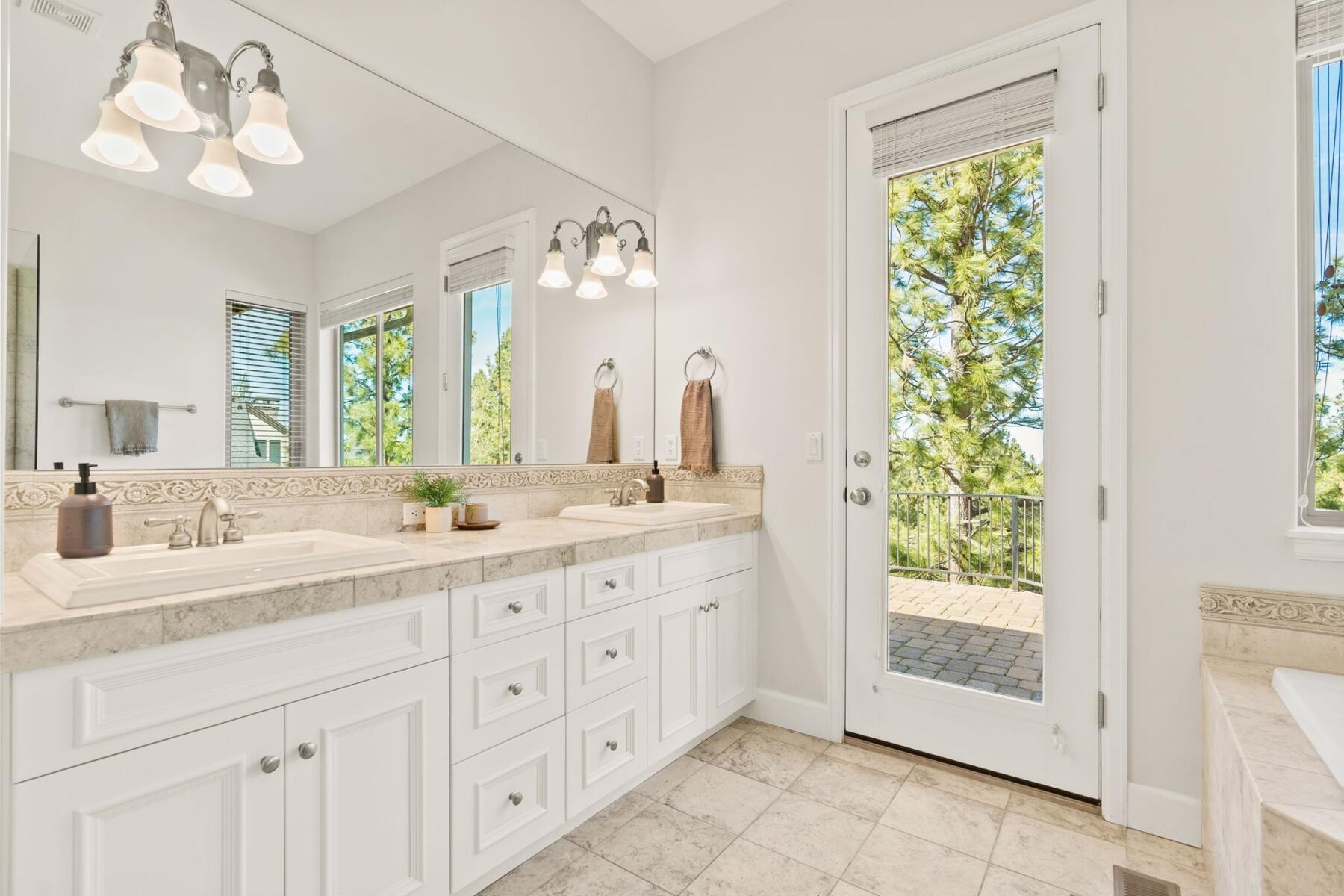Awbrey Butte - Residential
