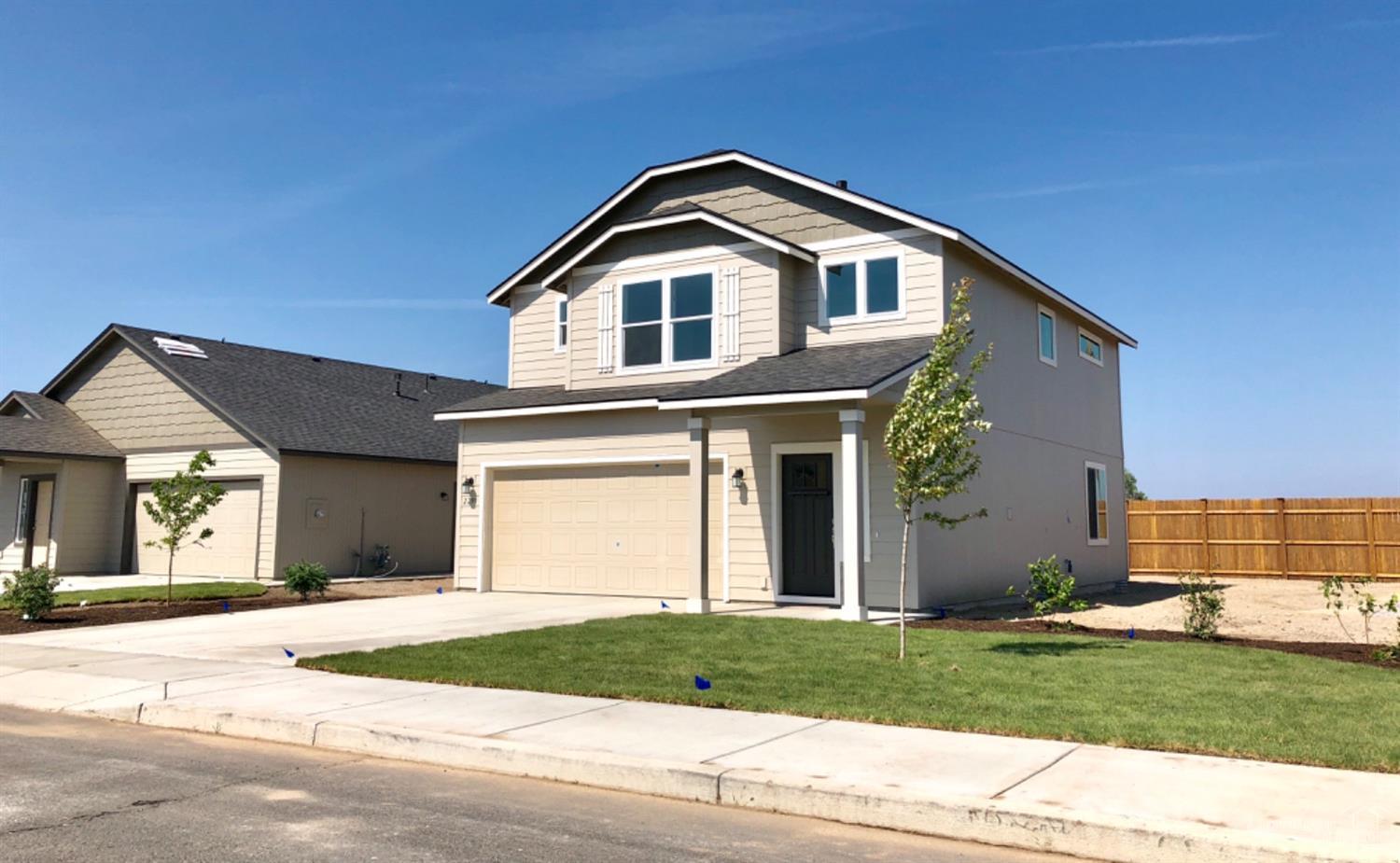 Our Middleton plan combines style and space in a two-story home plan. The open concept 1st floor notes a sizeable living room and adjoining dining room, and kitchen that offers ample counter space and cupboard storage. Upstairs, the large master has a dual vanity bathroom with a private water closet, shower, and an enormous closet. The two other bedrooms, both with good closet space, share a large private bathroom.