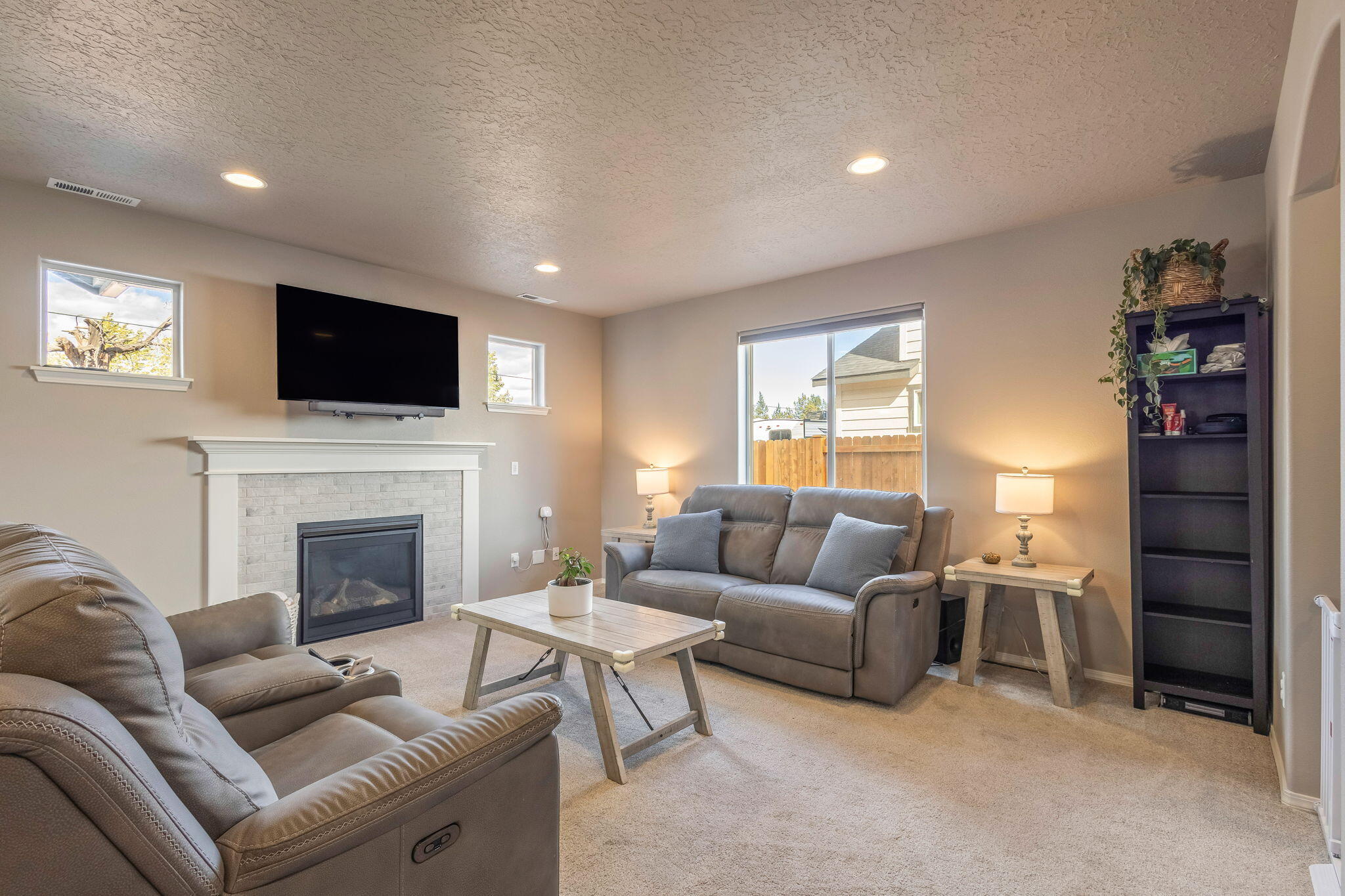 Dry Canyon - Residential