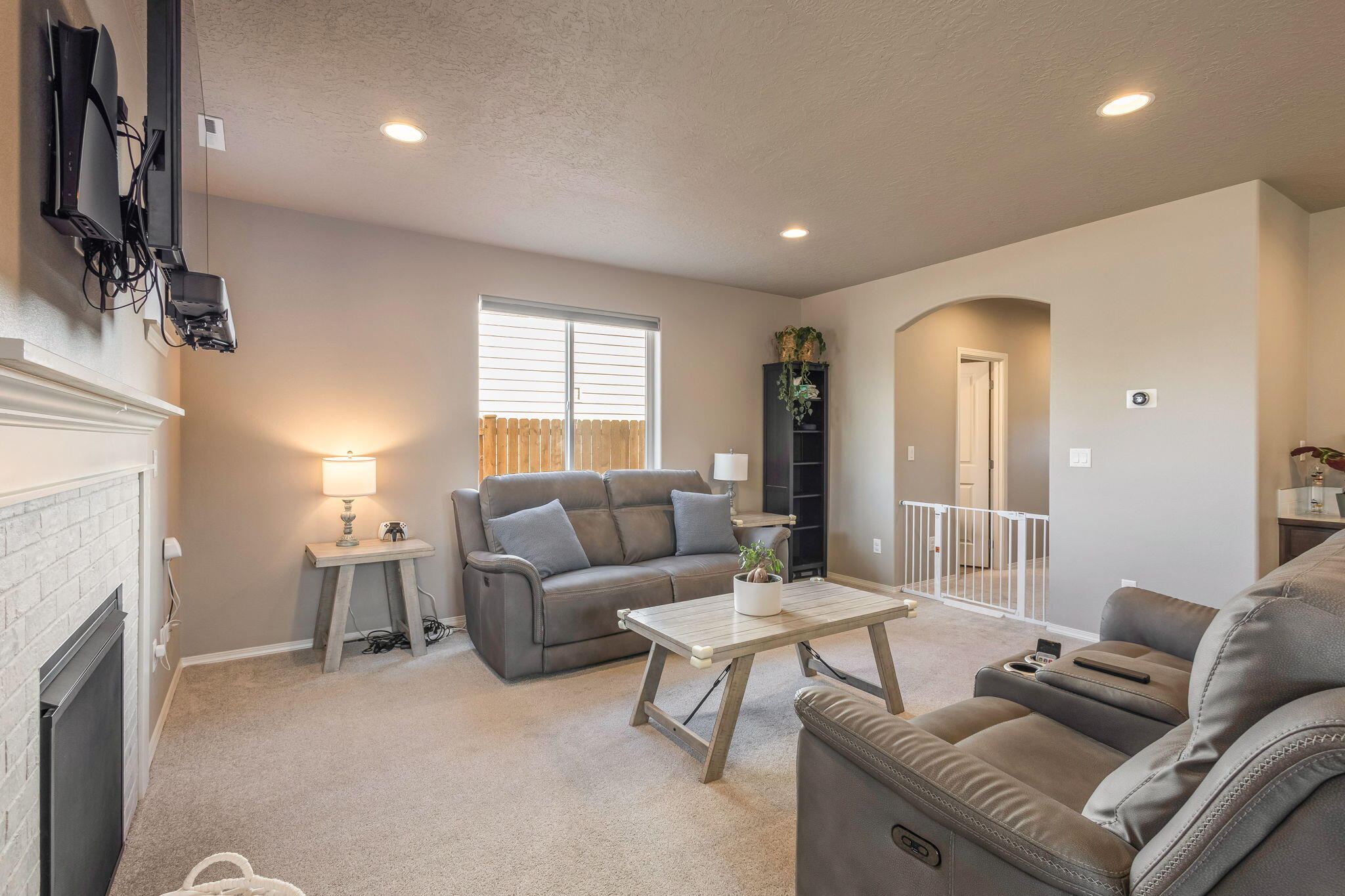 Dry Canyon - Residential
