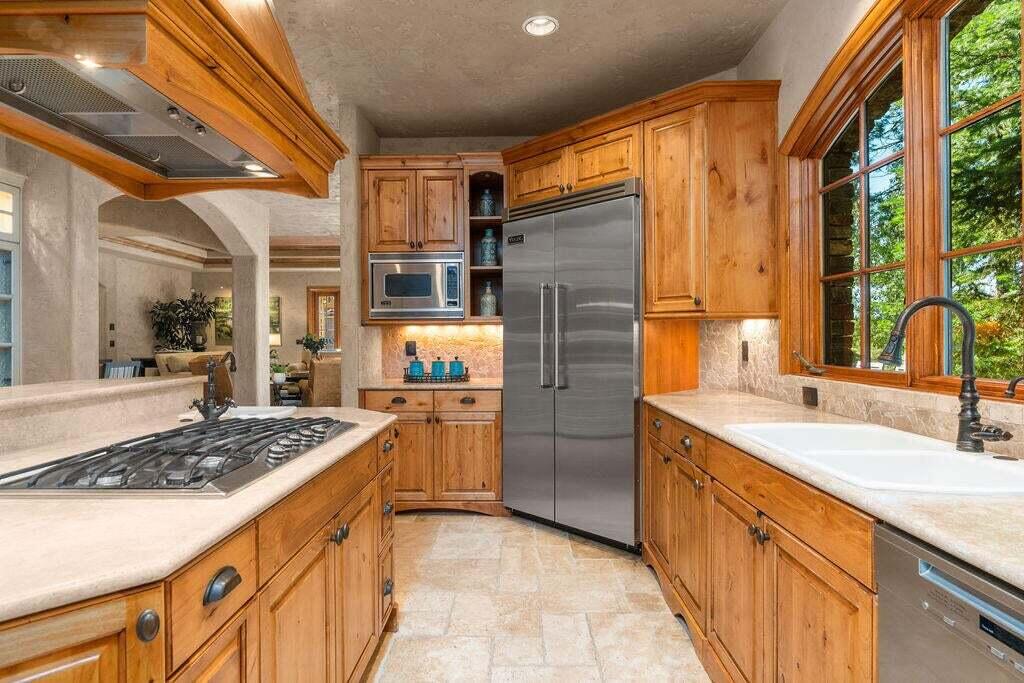 The Highlands at Broken Top - Residential