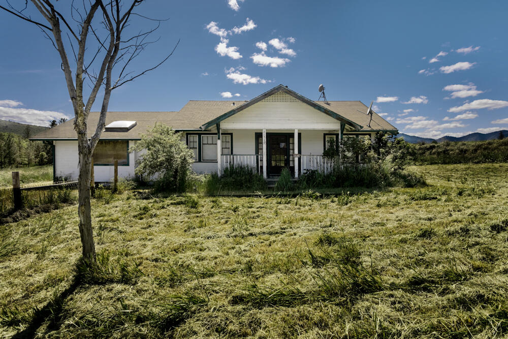Fun Old Home on 2.83 Acres. NEEDS LOVE. Perfect for Investor/Flip. Rural Character and Charm. Share a Private Pond with your neighbors! This 3 bedroom , Oversized primary bathroom with another half bath and Alot of Sunshine Needs personal touches and fun remodeling to come back to Life! So Much Potential Here ! Open floor plan with good sized Kitchen. Quirky built ins and Style! NEW Water Heaters(2) Excellent Location on a GREAT LOT.