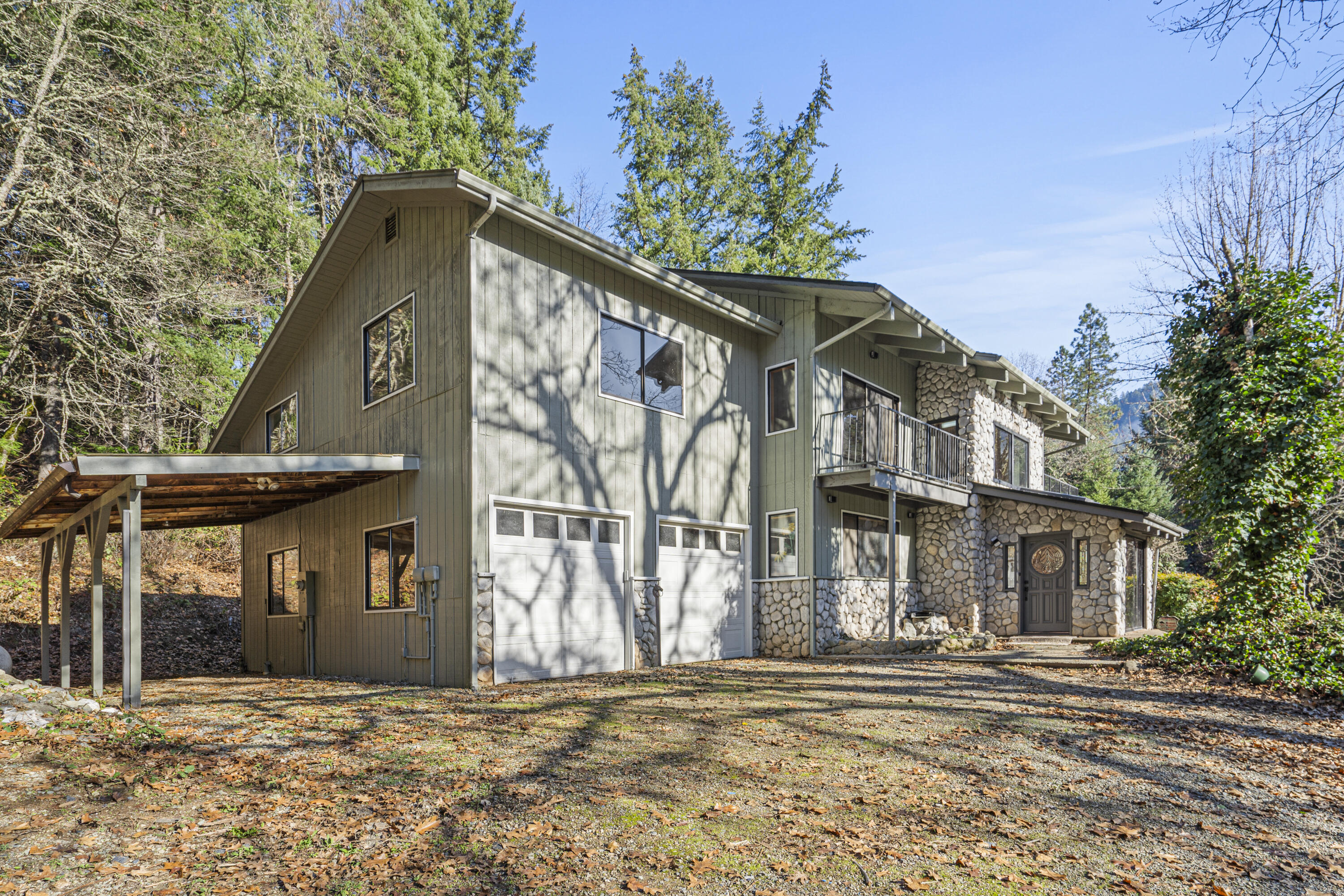 Large home on large acerage. This nice 3872 sqft home features solid surface countertops, stainless steel appliances, new water heater, new roof, new paint inside and out, stables, round pen,3 outdoor stalls and a pasture with a white vinly fence. Good well and septic system. All this on over 72 wooded acres. This will make a nice property for livestock or pets. This is a Fannie Mae HomePath property.