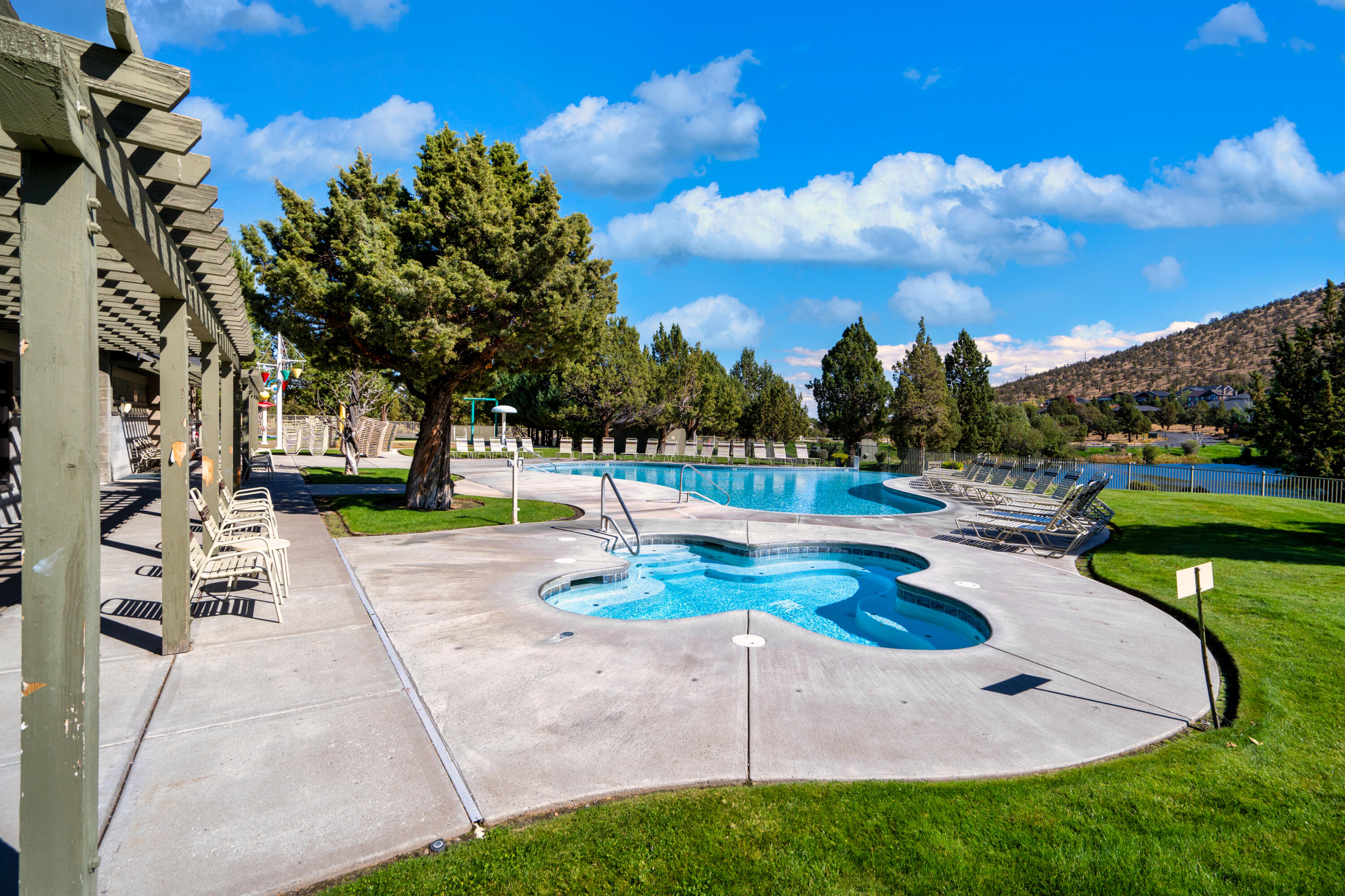 Eagle Crest - Residential