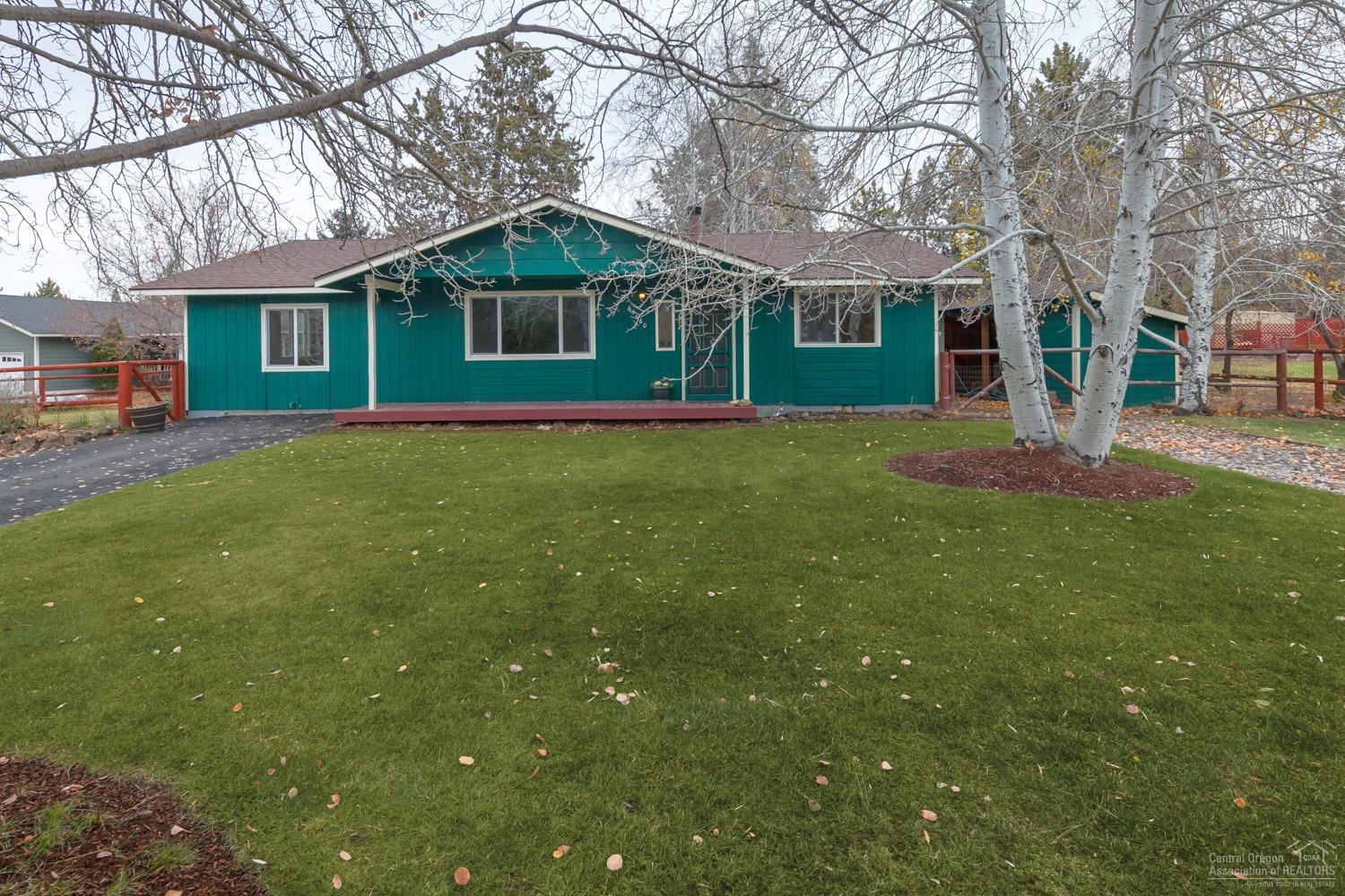 Hunters Circle - Residential