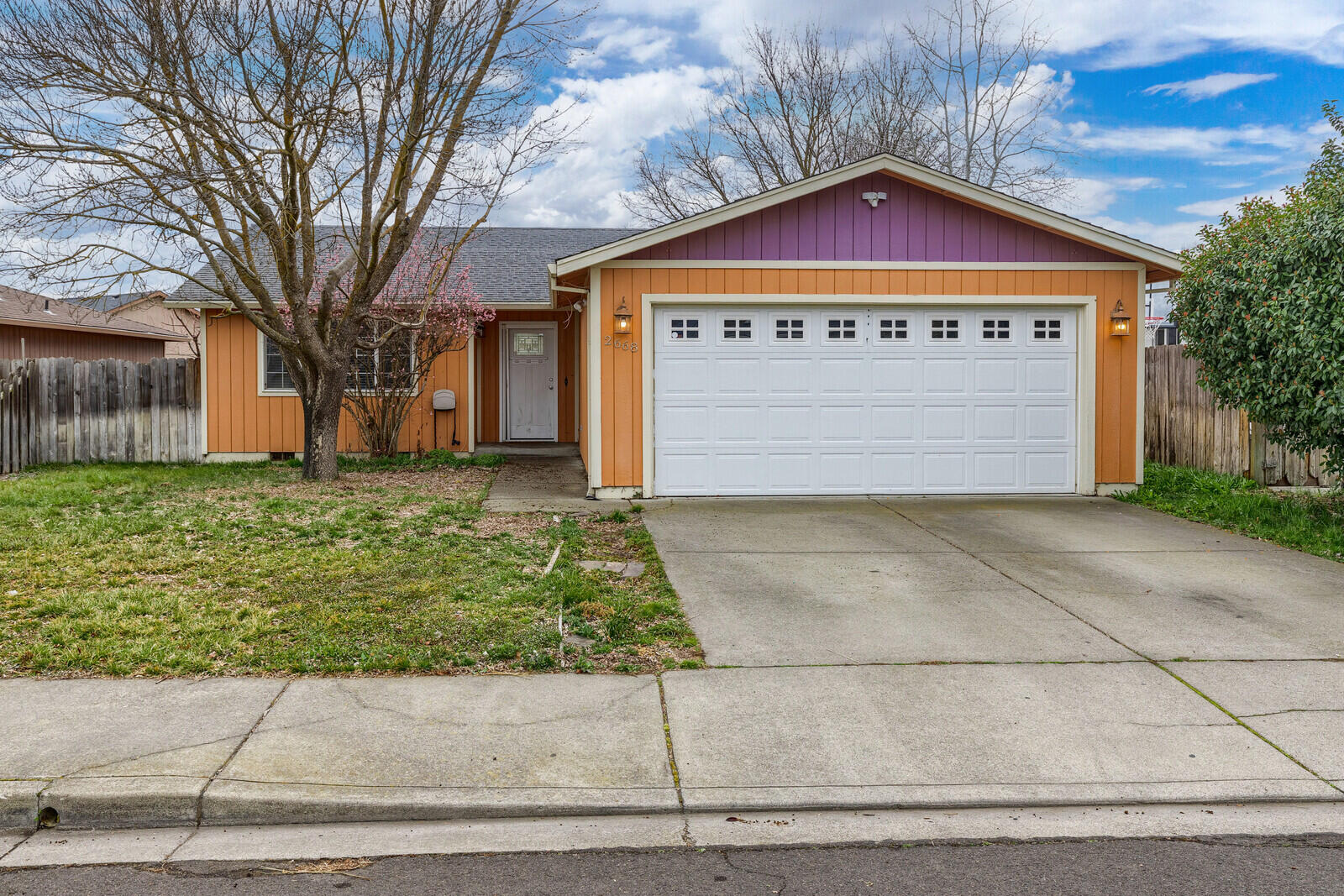 Sittin pretty 3 bedroom 2 bath, built in 1994 with many upgrades since it's birthday! Beautifully maintained and ready for a new adventure! This home has an open concept floor plan, vaulted ceilings, hardwood floors and more! Come check it out!