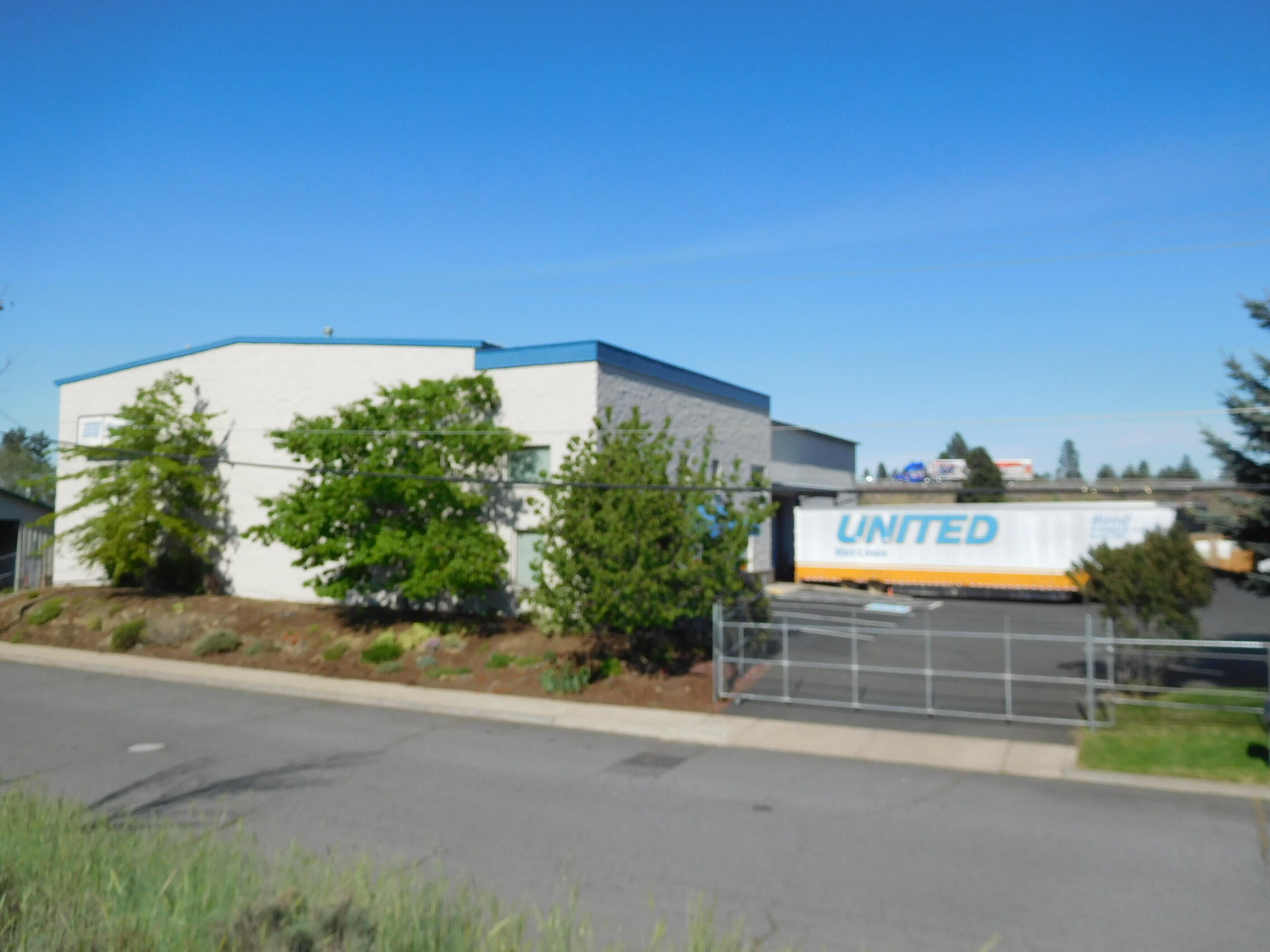 Riverside - Commercial Sale