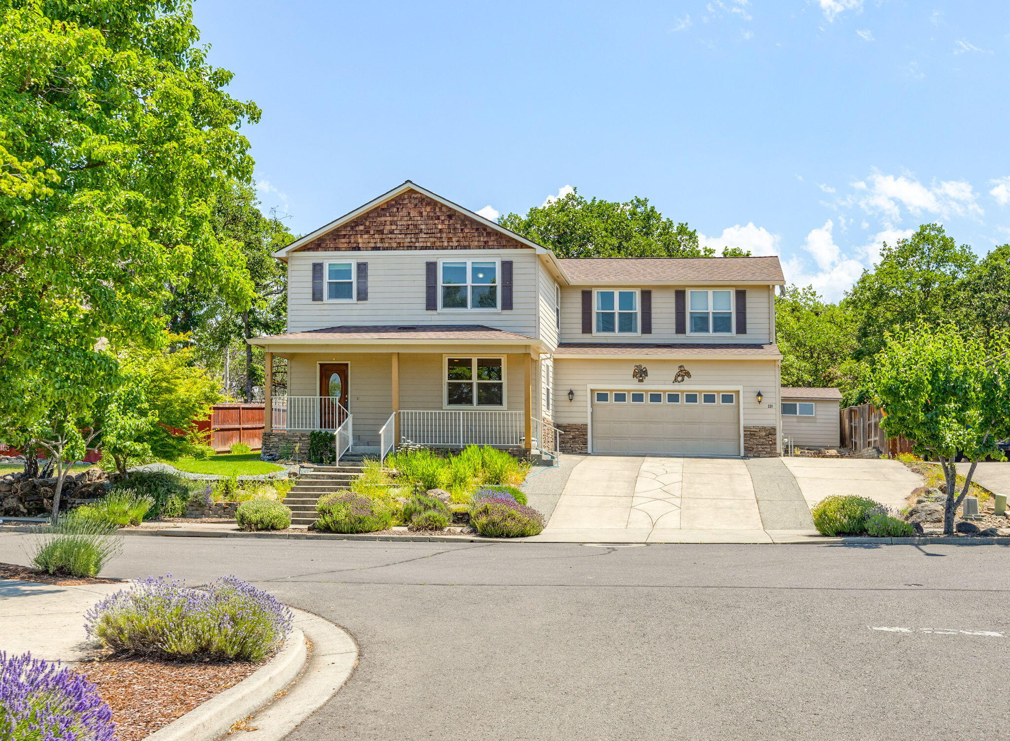 This beautiful 3-bedroom, 2 1/2-bath home is located in the desirable Eagle Point Golf Course area, with breathtaking views out the front windows. With a spacious layout designed for both indoor and outdoor entertaining, the private backyard is perfect for gatherings. The garage offers ample storage, room for shelving, and plenty of parking space. The open kitchen is both functional and ideal for hosting guests. Upstairs, you'll find a private primary suite, two additional bedrooms, and a versatile BONUS room. Make this house your home today!