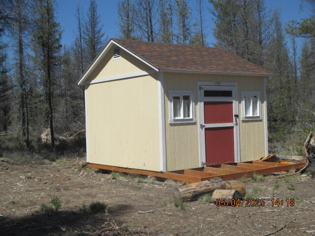 This picturesque property offers stunning views of Mt. Scott and a perfect spot to build your dream home or mountain get-away. The two-acre parcel is level and already has a small cute storage building on site, providing a cozy retreat for weekend getaways. The property has septic approval and a site evaluation has already been approved for a mfg. home. Corners are marked. Additional, a driveway is in place, making access to the property easy and convenient. Area wells are not deep. Whether you are looking for a peaceful escape from the hustle and bustle of city live, or a place to indulge in outdoor recreation, this property has it all.