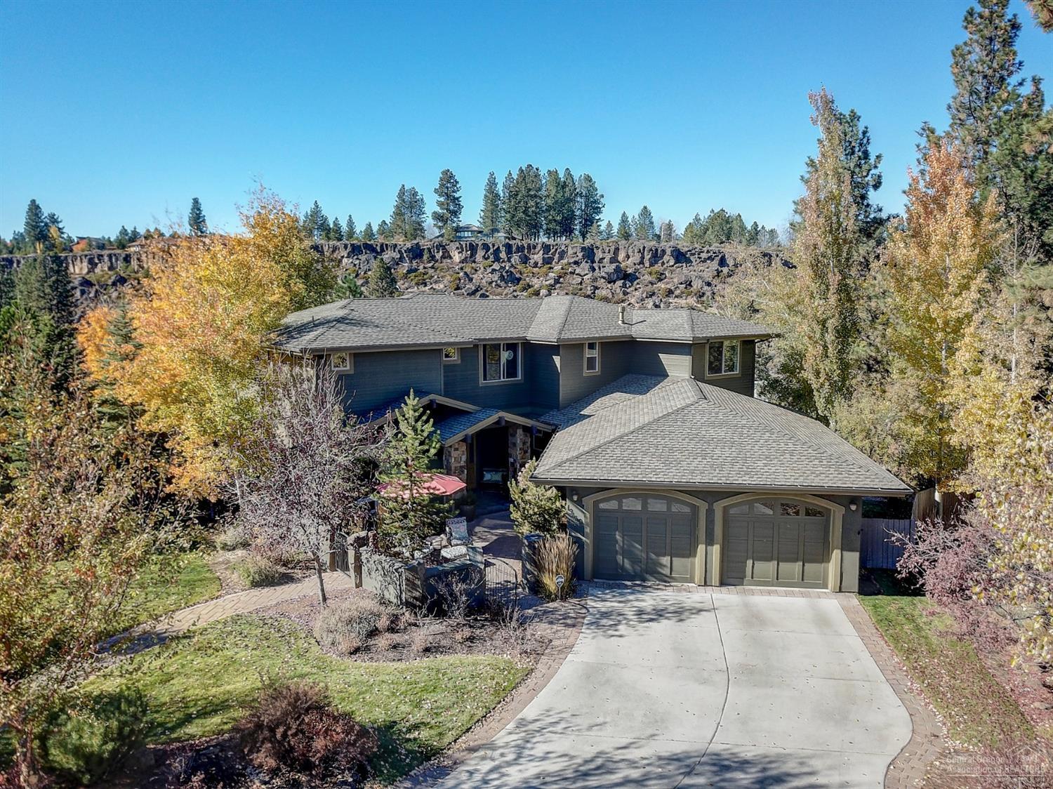 Beautiful river view property in SW Bend. Input for comps only