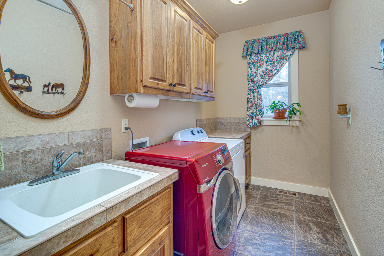 Mountain Ridge Est. - Residential
