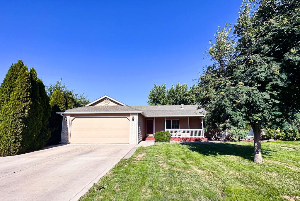 *** no showings until 8/14. Floors, interior painting and more upgrades!! All getting completed the week of 8/6! *** 
Well maintained single level home located in Whitehorse subdivision. This 3 bedroom, 2 bathroom home has vaulted ceilings with an open kitchen and dining room giving it a large and flowing lay out. The primary bedroom is located on the opposite side of the house from the other bedrooms. The interior and exterior have been painted in the last 2 years. Newly replaced wood blinds and updated appliances throughout the home. The garage is outfitted with shelving to help keep organized, garage door opener and a 240-volt air compressor plug. The front landscaped yard has underground timed sprinklers as well as a covered front porch. In the back, the fully fenced yard includes a firepit as well as a 8x12 shed for storage. This is a must see home!