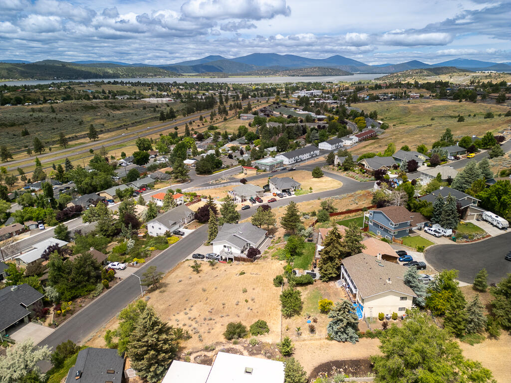 Klamath Falls -Nob Hill - Land
