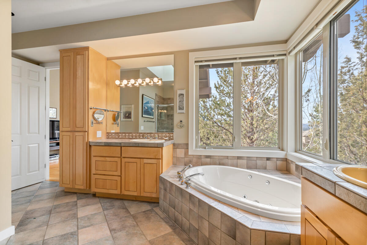Awbrey Butte - Residential