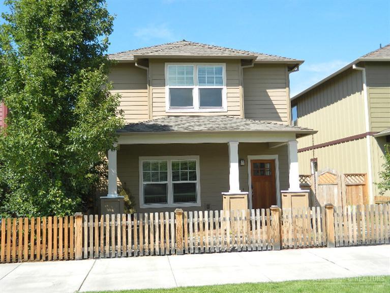 Home in sought after Gardenside! This 1983 sq ft home shows like new, 3 bedrooms, 2.5 baths has wood flooring, tile counter tops, large loft/bonus room upstairs, large master suite, master bath with soaking tub, laundry room is upstairs for your convenience and low maintenance yard. Enjoy the view of the park out of your front window! Close to shopping and hospital.