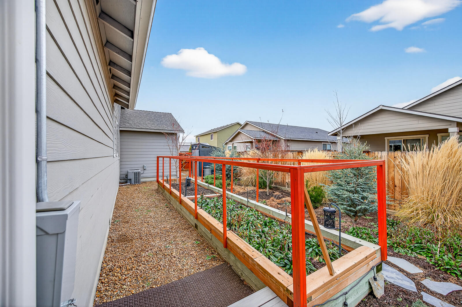27 Elm - Residential