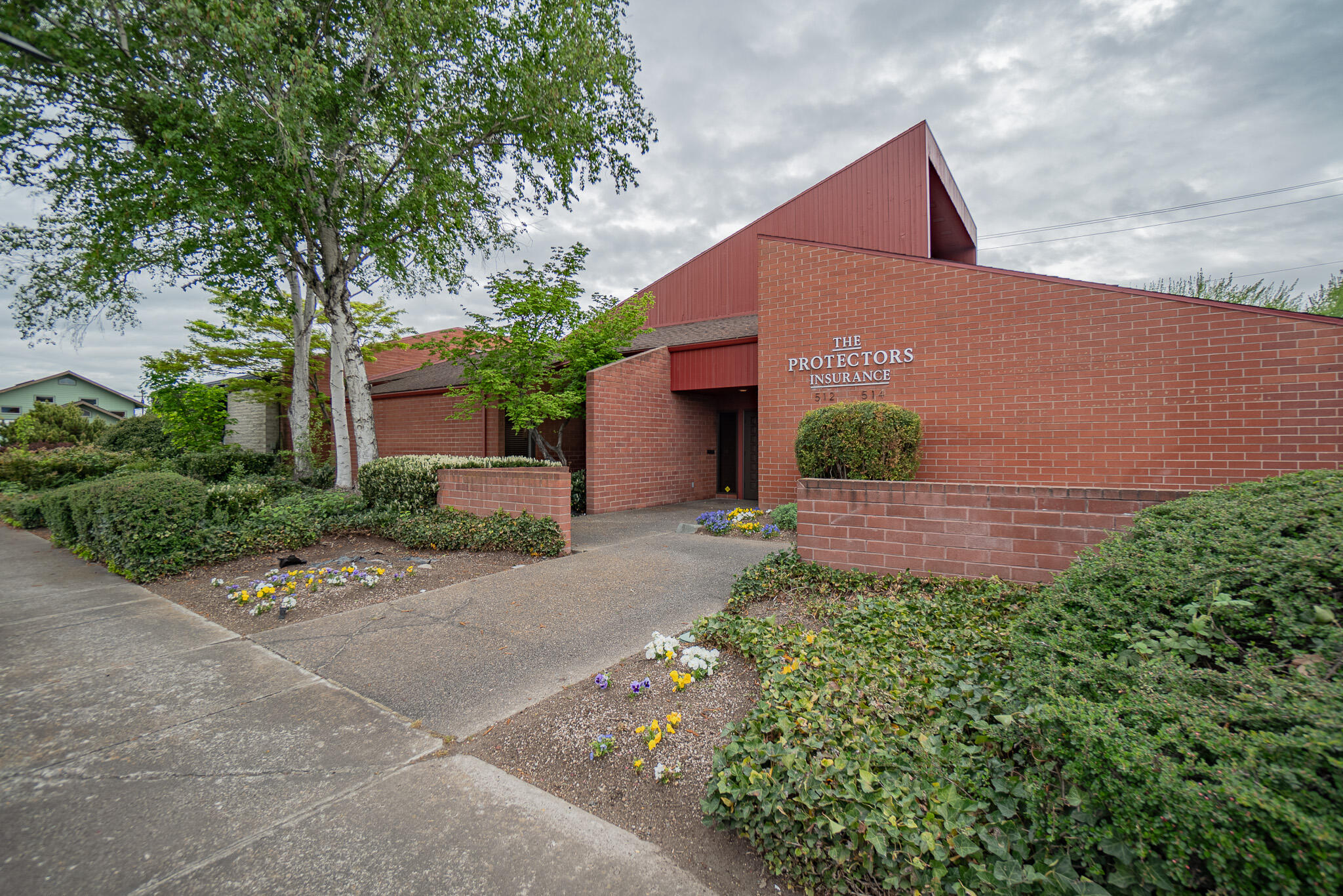 Available now: Striking 5,200 sqft professional office building featuring versatile design and construction. Located in a prime Community Commercial zone permitting diverse professional and retail applications throughout the trade area. Premium Crater Lake arterial frontage ensures maximum visibility with prominent signage potential and convenient off-street parking. Ideal for Owner-Occupants or investment-minded buyers. Owner financing available. Offered at $325,000 below June 2023 appraised value. Property configuration supports division into three separate tenant spaces. Contact us today to explore this exceptional commercial opportunity. One owner holds an Oregon real estate broker license