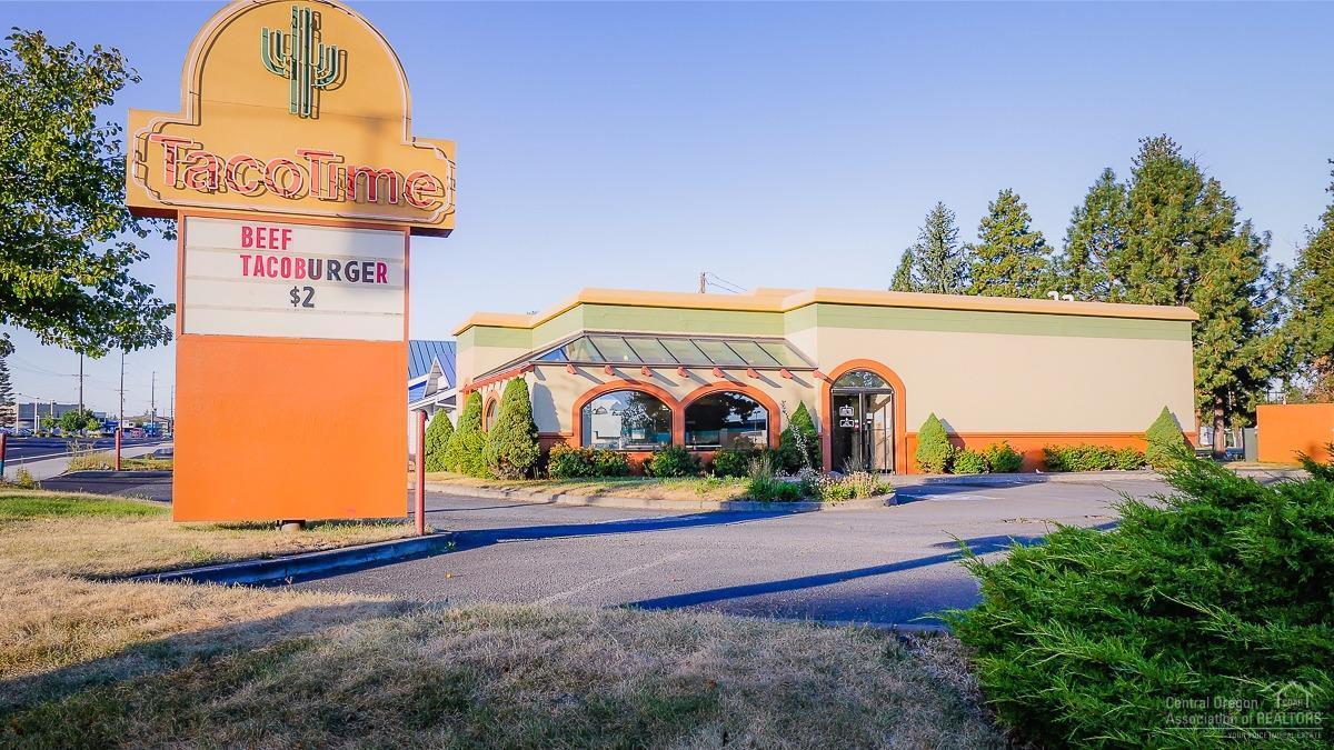 This offering provides an opportunity to acquire a rare fast food location on 3rd Street in Bend. A former Taco Time location and built out with amenities for a fast food restaurant. Premier Location on the corner of 3rd Street and Meyer Dr. 3rd Street is the main commercial corridor in Bend. Neighboring tenants include Fred Meyer, Pappy's Pizzeria, Starbucks, and Umpqua Bank. This property is listed for sale and for lease. TI's available upon request. Owner will consider built-to-suit.