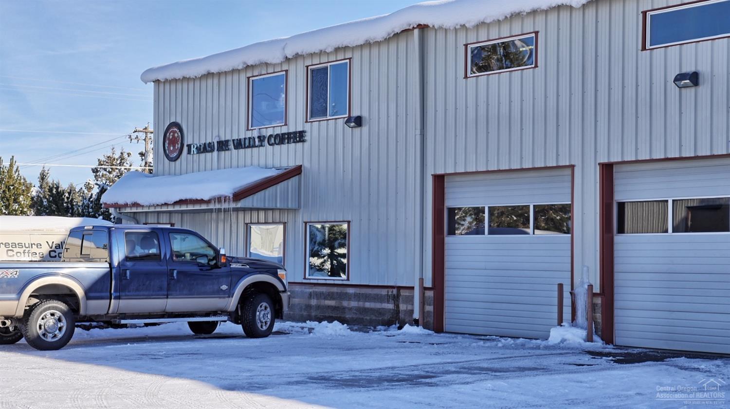 Rare industrial building with 1 dock high delivery bay and 5 grade level roll-up doors. Nine designated parking stalls on the north and west side of the building with additional parking in front of the five grade level doors. The building has office, mezzanine and warehouse components. The building is in great shape and the Landlord is offering to paint and re-carpet the office upon lease termination of the current tenant.