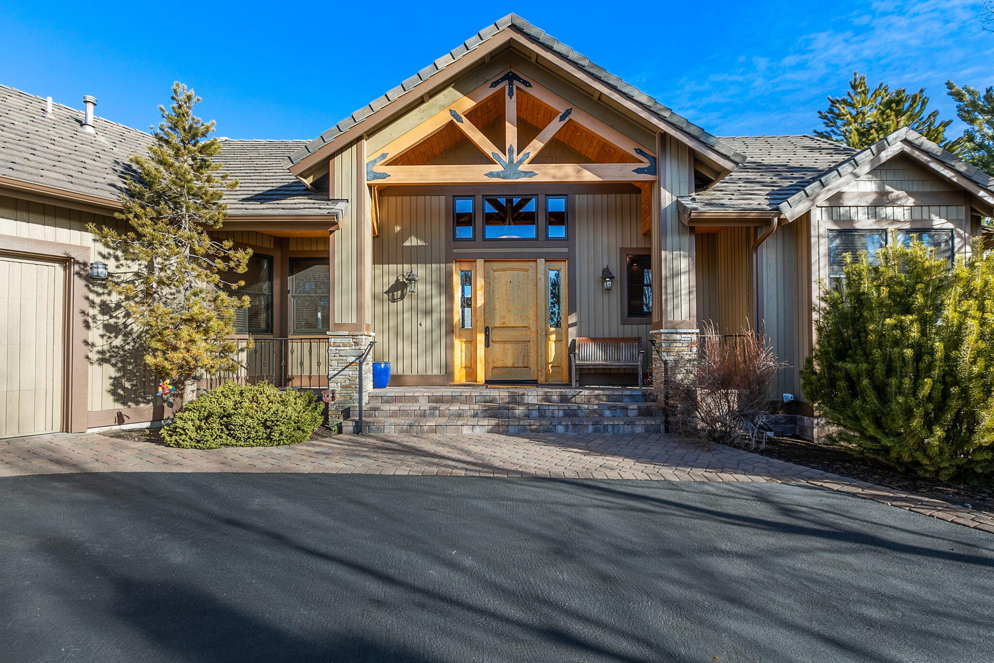 Broken Top - Residential
