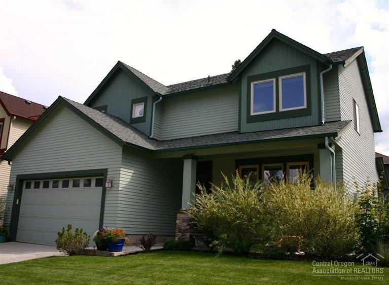 An excellent value on the southwest side of town. Floor plan has a great room and flex space which could be formal dining, office, or living room; open loft area upstairs, and a large covered patio. Tile countertops, pantry, air conditioning, gas fireplace, and nice landscaping make this a very comfortable place to call home. Copper Canyon is a small neighborhood just south of Elkhorn Estates west of Brookswood. Easy access to town, the river and the Old Mill. Currently leased through March 2015.