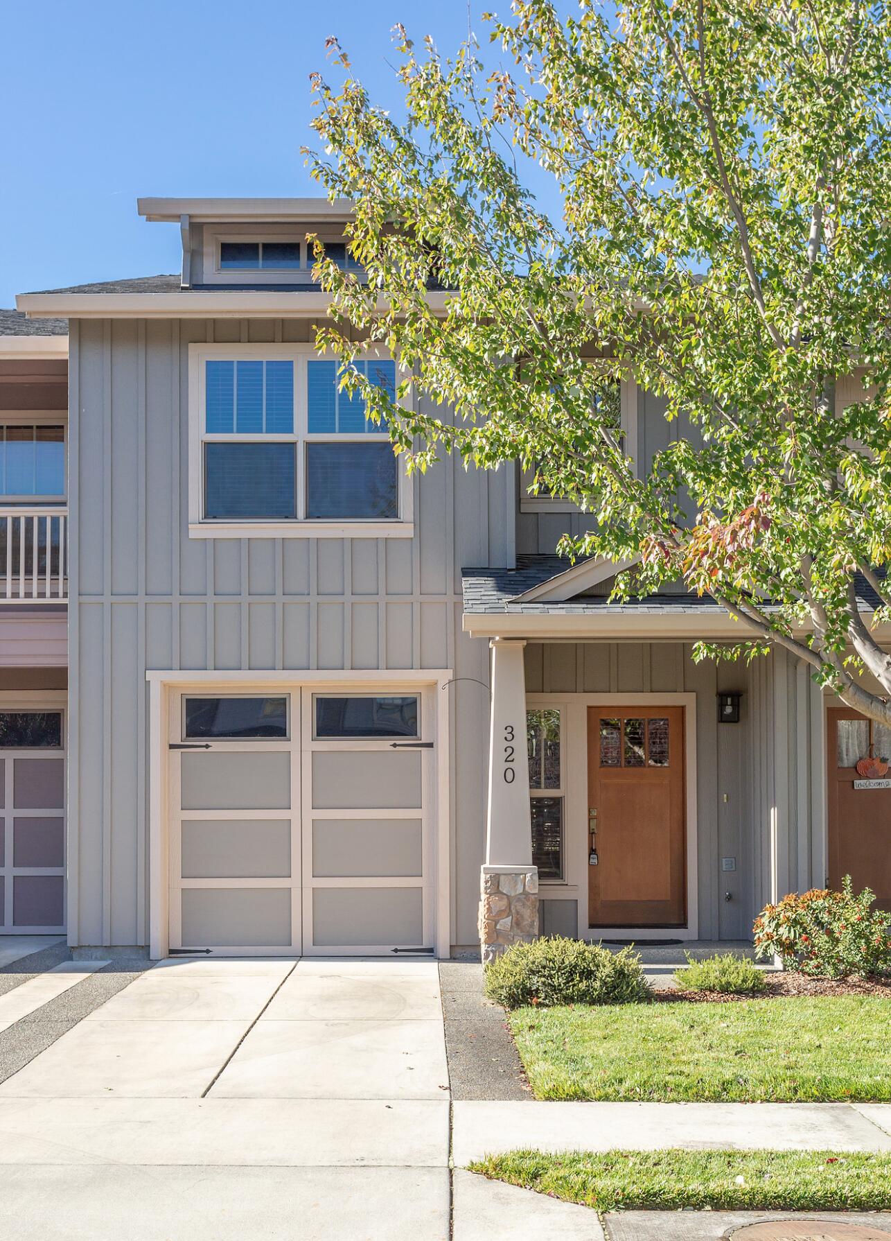Current investment property, this East Medford townhome offers builder upgrades, recent updates, and strong rental appeal. Features include hand-scraped hickory hardwood floors, granite counters, under-cabinet lighting, and two spacious primary suites—one with built-ins, the other with a private balcony. Private fenced yard, upgraded garage with shelving and power (enough electricity to run a kiln!).

Recent improvements since photos: new paint, new carpet (light neutral gray), new blinds, updated bathroom fixtures, and kitchen faucet. 

HOA covers exterior maintenance (roof, fence, yard), water, master insurance (incl. earthquake), clubhouse, fitness room, tennis courts and pool. Close to Asante, shopping, dining, and golf—ideal for low-maintenance living or a high-return rental.