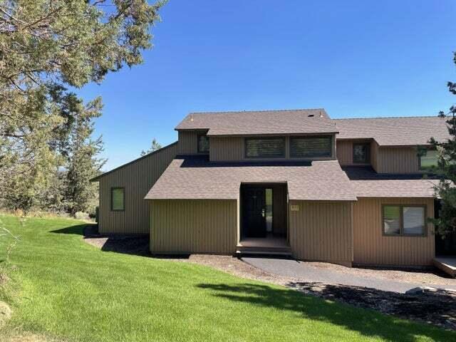 Enjoy the gorgeous views of the Deschutes River, Smith Rock, and Powell Butte from the expansive deck or while relaxing in the hot tub perfectly placed for unobstructed views. This well-appointed fractional townhome in Eagle Crest Resort provides a private, quiet location separated from the parking area by a large lovely grassy area. Beautifully furnished and updated. Provided with privately locked storage. The array of colors in the sky can be enjoyed at sunrise and sunset from two deck locations. Eagle Crest Resort and nearby attractions provide something for everyone from outdoor enthusiasts to those looking for quiet and relaxation. Eagle Crest is home to three golf courses, Miles of walking, biking, and hiking trails, three sports centers, an 18-hole putting course, and eateries. Enjoy the private pool only for River View Vista Estates. See attached calendar Follow ''B''. 2024 stays: 5/13,7/22,9/30,12/16. Seller will cover the buyer's closing costs, including prorated taxes/HOA