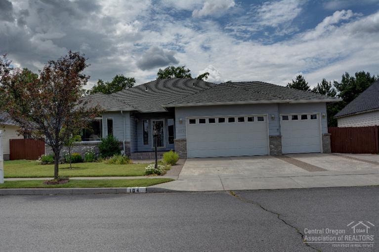 Hollow Pine Estate - Residential