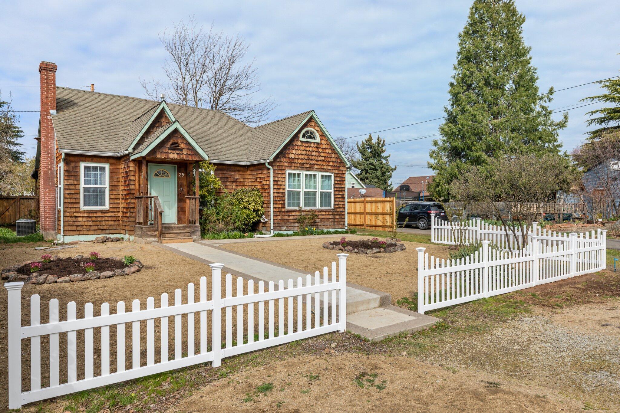 Creston Heights Addition - Residential