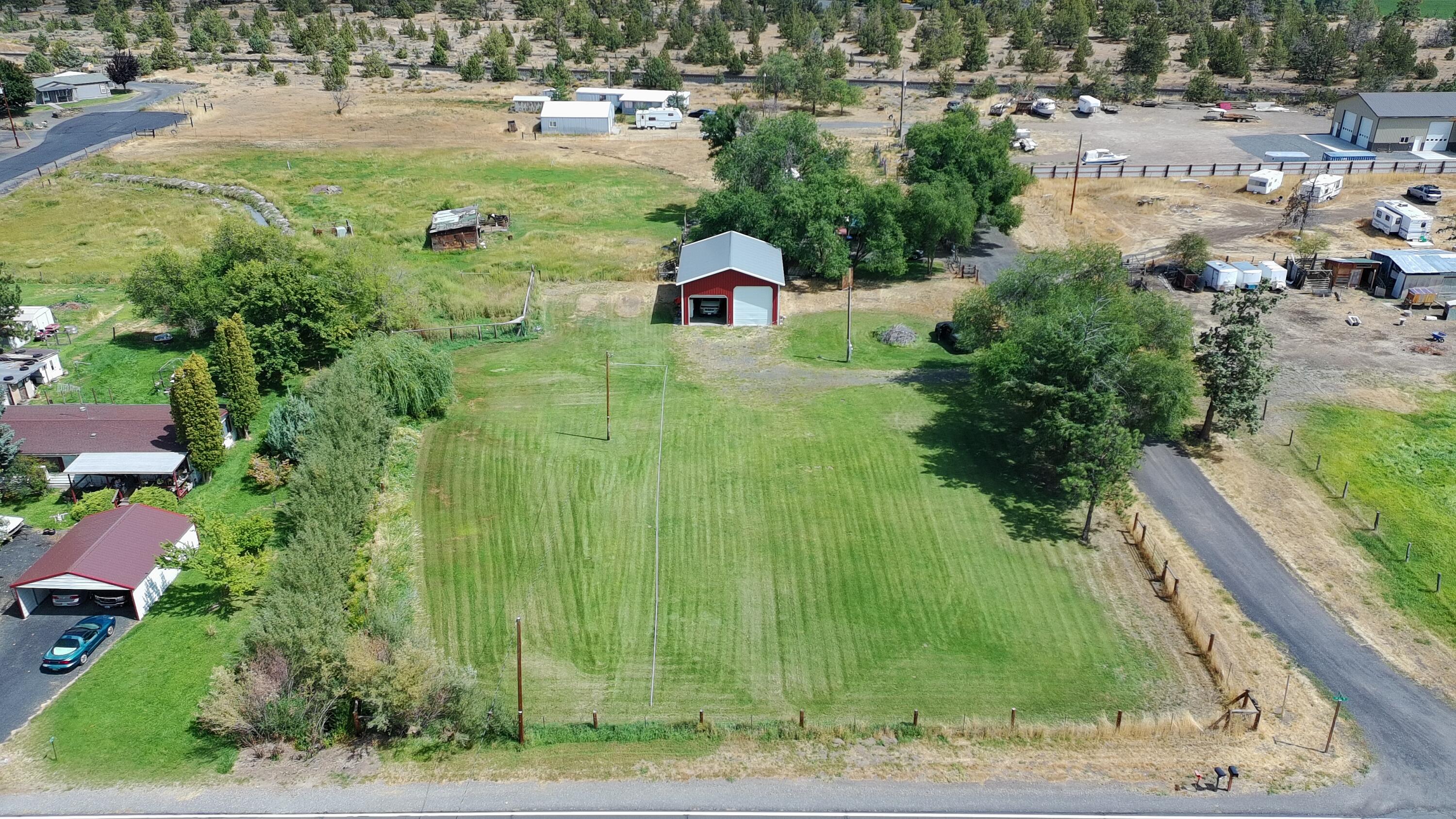Hillman - Land