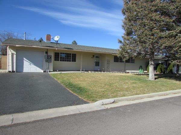 This 3 bedroom home in the gated community of Falcon Heights has been updated with new carpet, paint throughout, new stainless steel stove, dishwasher and microwave, new floor in bathroom, new vanity, and more. The living room has a fireplace and two of the bedrooms have ceiling fans. The large backyard is fenced and the front yard has in-ground sprinklers. The homeowners fee covers water, sewer, garbage service, roof and home exterior, mowing of the front yard and automatic sprinkler repairs, snow removal, and common area. Great price and great location in the suburbs.