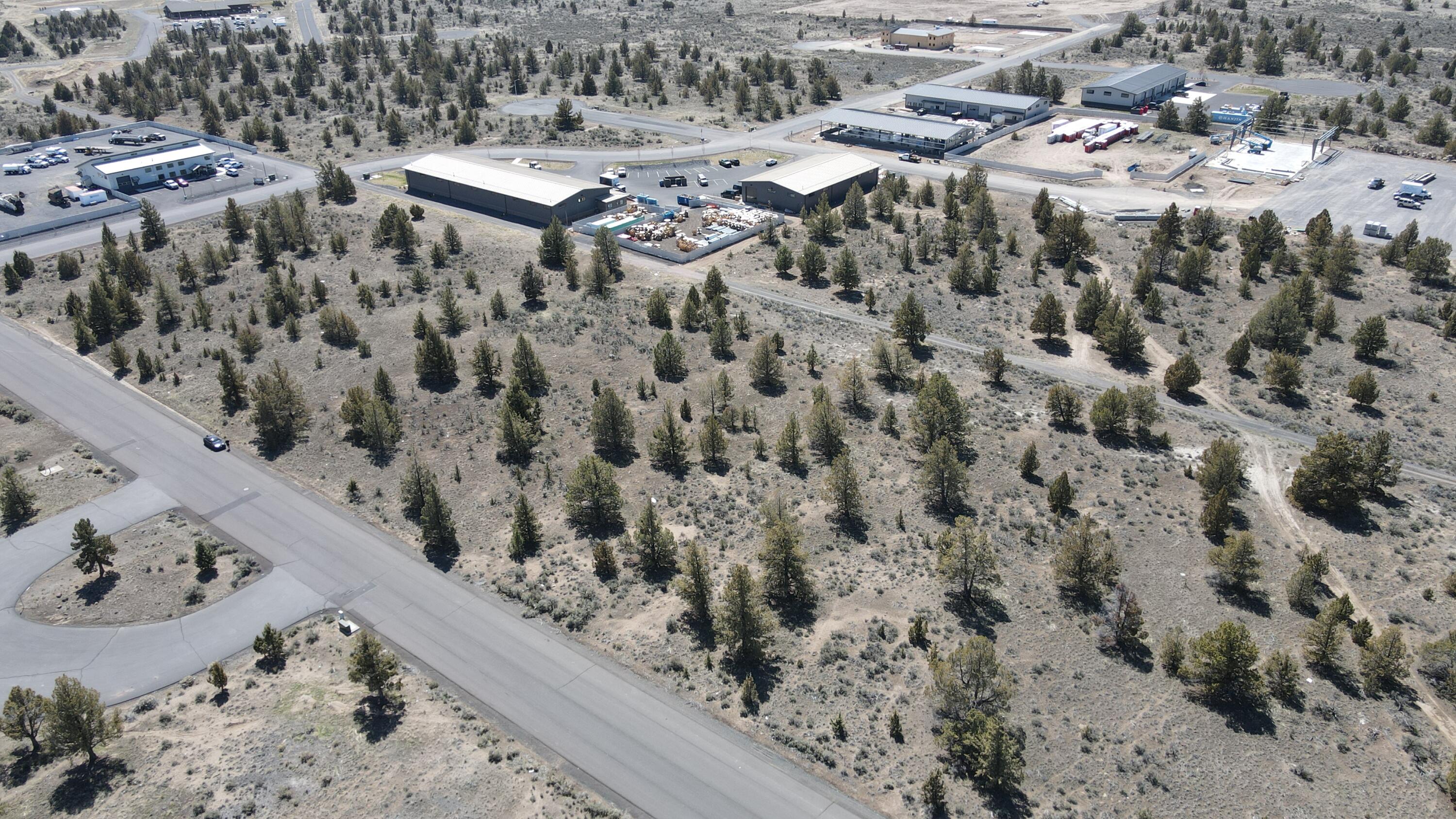 Tom McCall Bus/Ind. - Commercial Sale