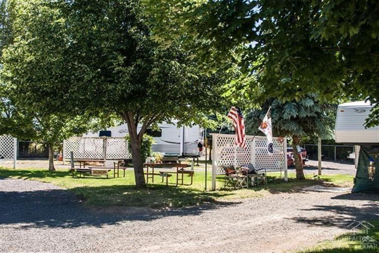 Metolius - Commercial Sale