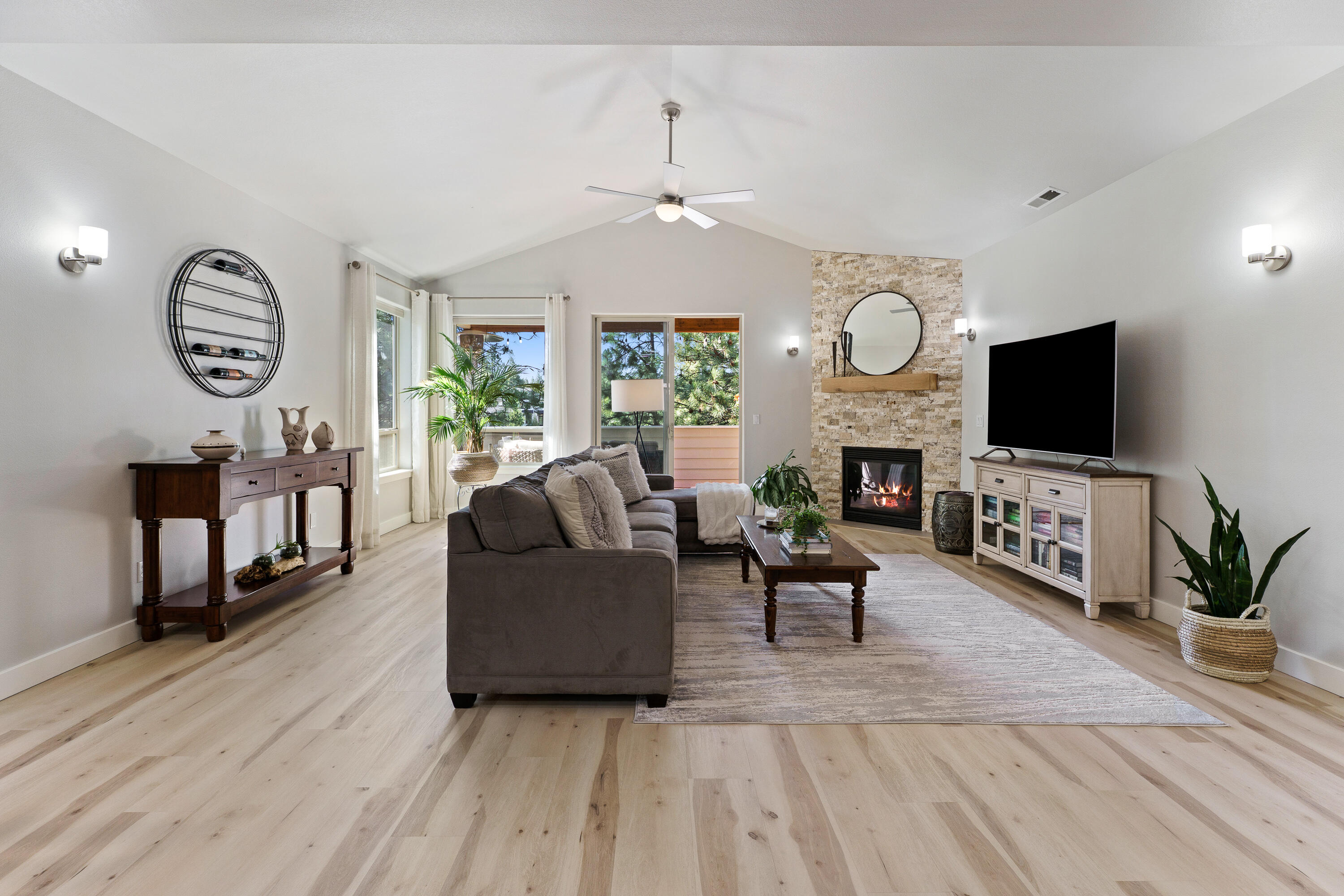 Skyliner Summit - Residential
