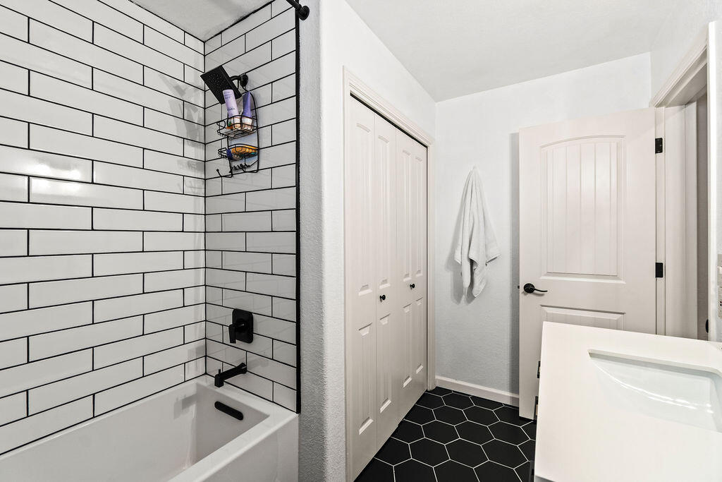 Klamath Falls -Nob Hill - Residential