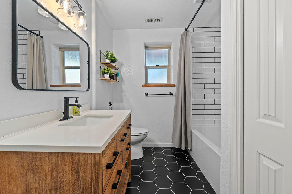 Klamath Falls -Nob Hill - Residential