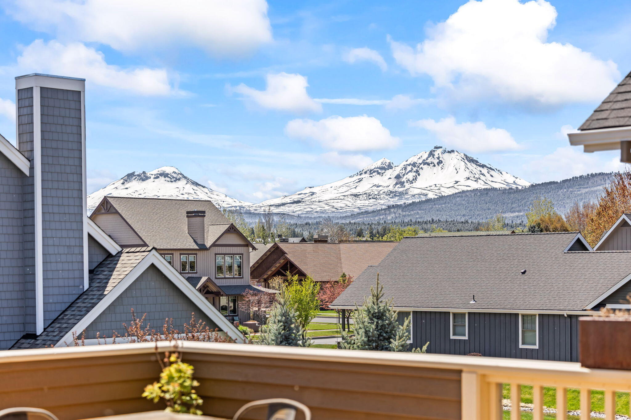 Pine Meadow Vill - Residential